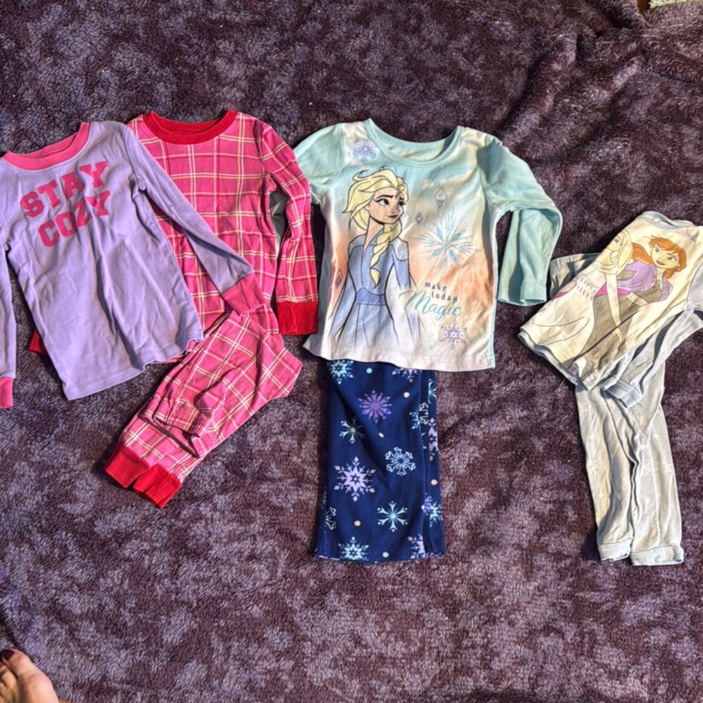 5/$25 size 4 Frozen Themed Kids Pajamas Set - Blue, Pink, Gray